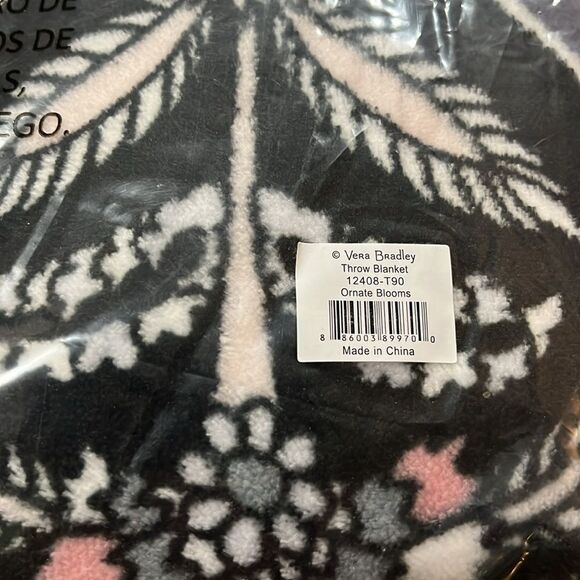 Vera Bradley Ornate Blooms Floral Fleece Throw Blanket Purples,Gray& Black 80x50 - Picture 3 of 3